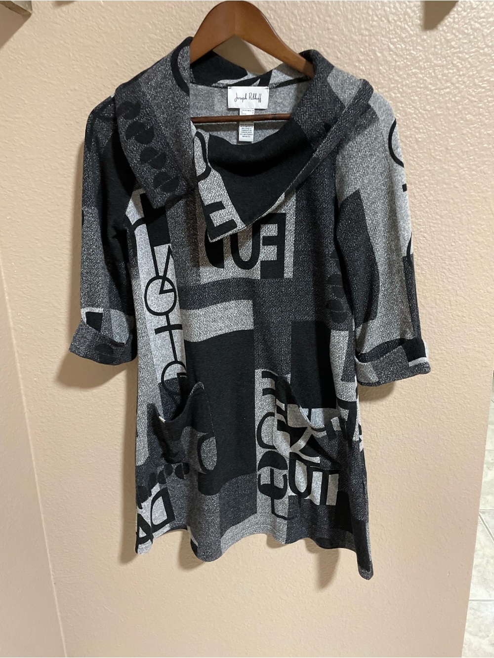 Joseph Ribkoff Black and Gray Graphic Knit Tunic Top